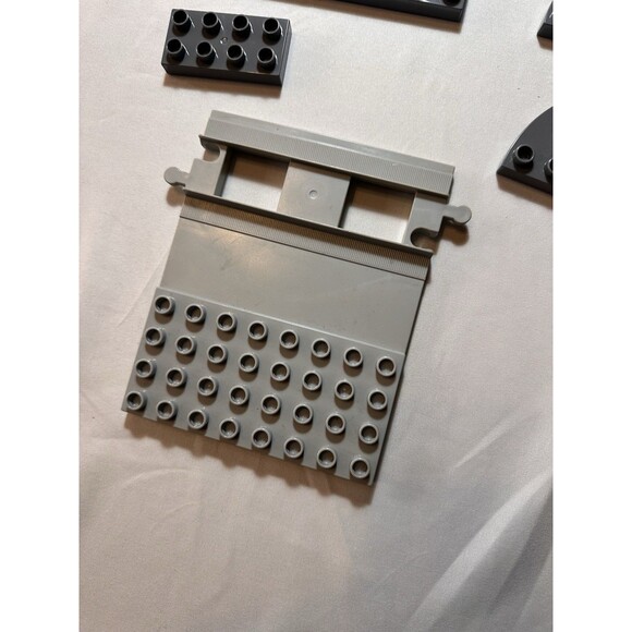 Lego Duplo Item Train Station Base w/ Ramp And Spare Pieces - Picture 4 of 4